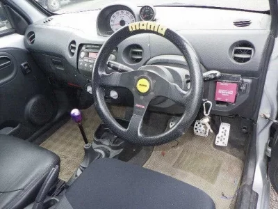 Daihatsu Esse