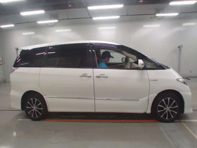 Toyota ESTIMA HYBRID