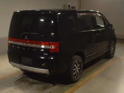 Mitsubishi DELICA D5