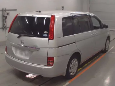 Toyota ISIS