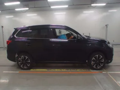Mitsubishi OUTLANDER PHEV