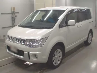 Mitsubishi DELICA D5