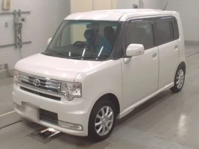 Toyota PIXIS SPACE