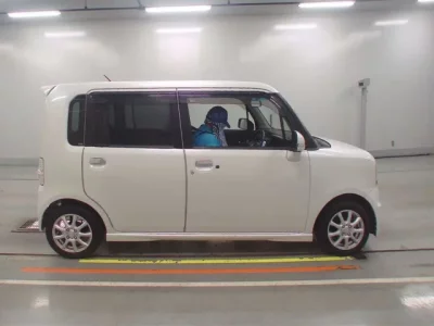 Toyota PIXIS SPACE