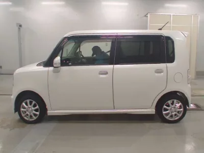 Toyota PIXIS SPACE