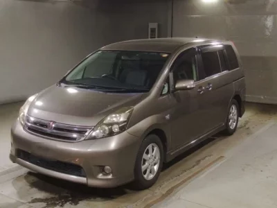 Toyota ISIS