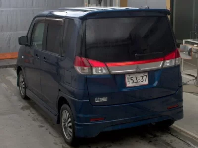 Mitsubishi DELICA D2