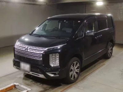 Mitsubishi DELICA D5