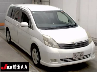 Toyota ISIS
