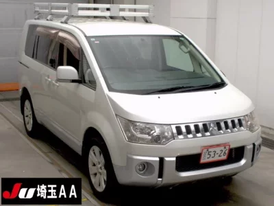 Mitsubishi DELICA D5