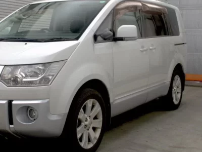 Mitsubishi DELICA D5
