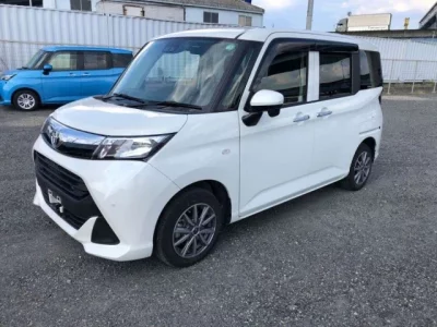 Toyota TANK