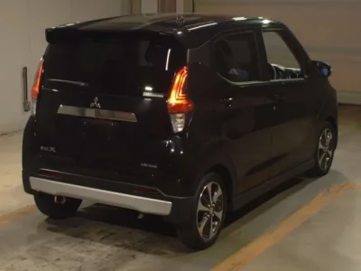 Mitsubishi EK X