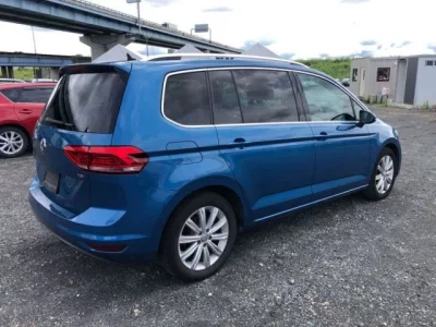 Volkswagen GOLF TOURAN