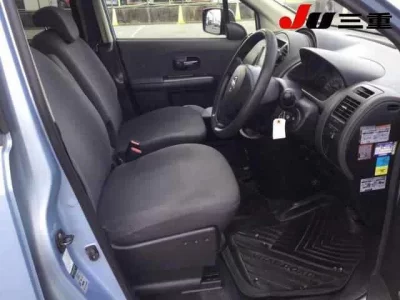 Nissan LAFESTA