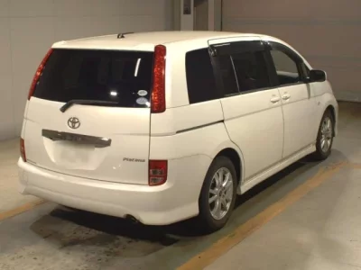 Toyota ISIS