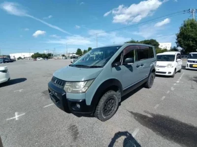 Mitsubishi DELICA D5