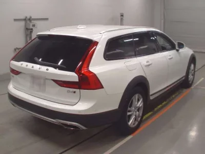 Volvo V90