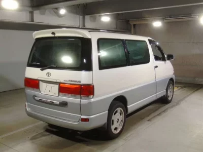 Toyota HIACE REGIUS