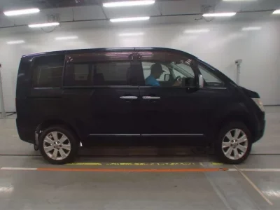 Mitsubishi DELICA D5
