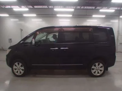 Mitsubishi DELICA D5