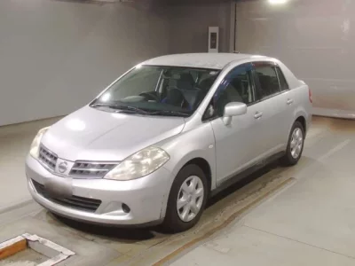 Nissan TIIDA LATIO
