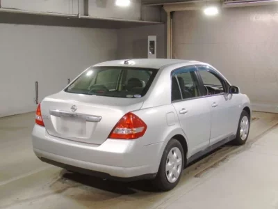 Nissan TIIDA LATIO