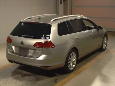Volkswagen GOLF VARIANT