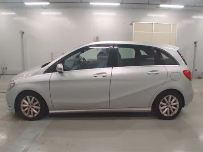Mercedes-Benz B CLASS