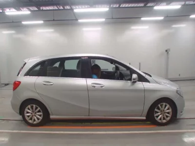 Mercedes-Benz B CLASS