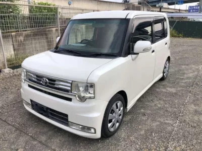 Toyota PIXIS SPACE