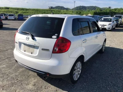 Mazda VERISA
