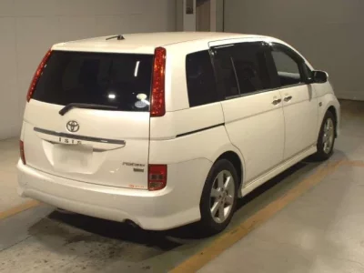 Toyota ISIS