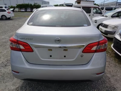 Nissan SYLPHY