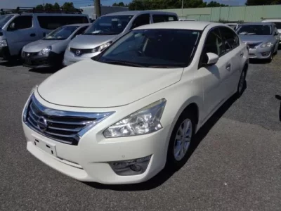 Nissan TEANA