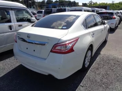 Nissan TEANA