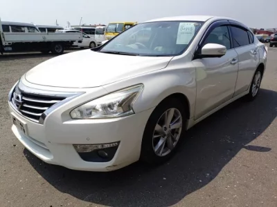 Nissan TEANA
