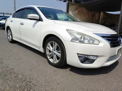 Nissan TEANA