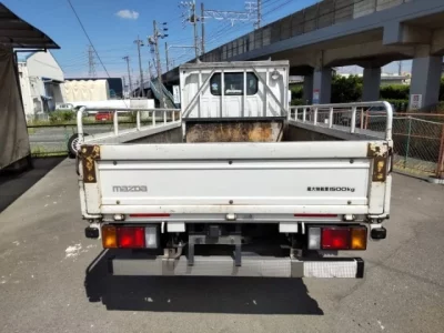 Mazda TITAN