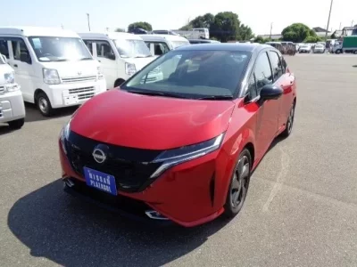 Nissan AURA