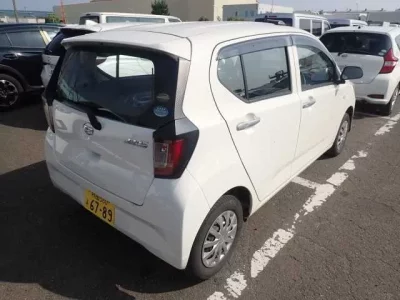 Daihatsu MIRA E S
