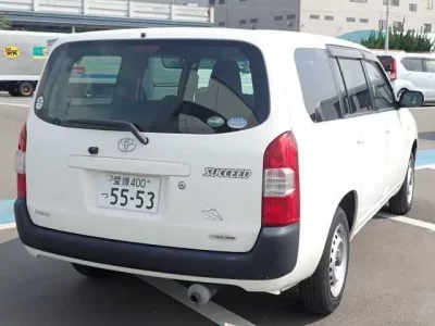 Toyota SUCCEED