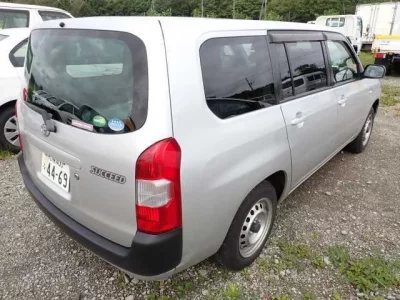 Toyota SUCCEED