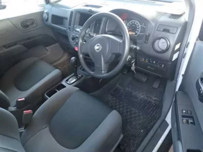 Nissan AD