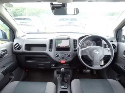 Nissan AD