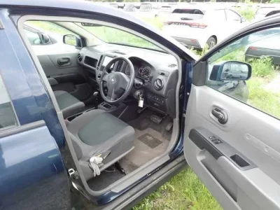 Nissan AD