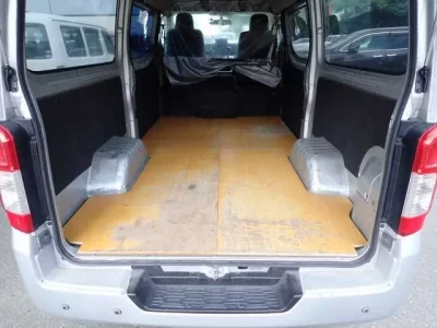 Nissan CARAVAN VAN