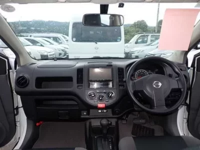 Nissan AD