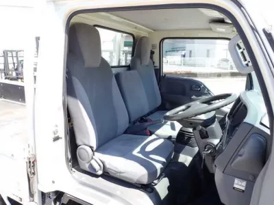 Mazda TITAN