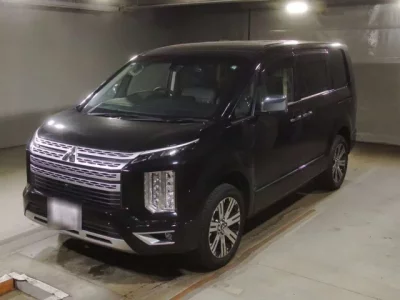 Mitsubishi DELICA D5